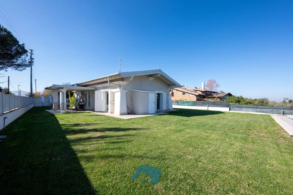 casa indipendente in vendita a Zagarolo