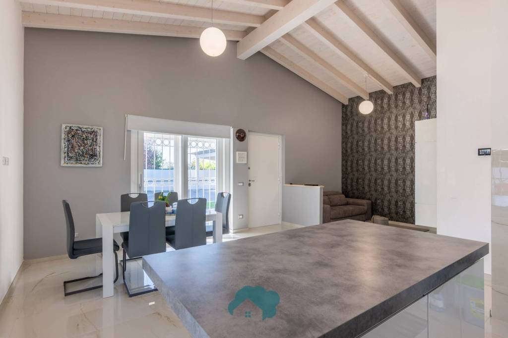 casa indipendente in vendita a Zagarolo