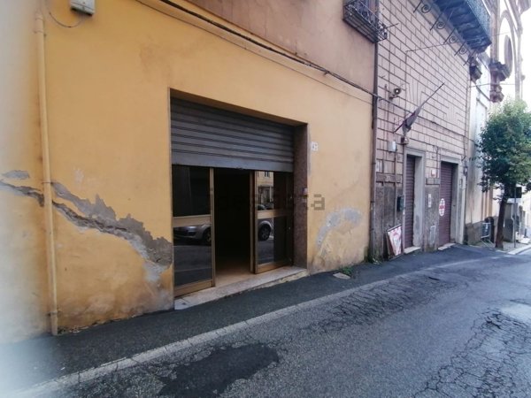 locale di sgombero in vendita a Zagarolo