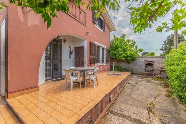 casa indipendente in vendita a Zagarolo