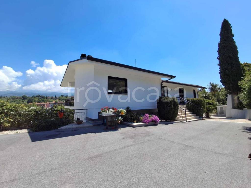 casa indipendente in vendita a Zagarolo