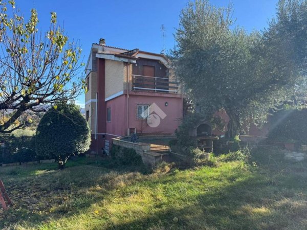 casa indipendente in vendita a Zagarolo