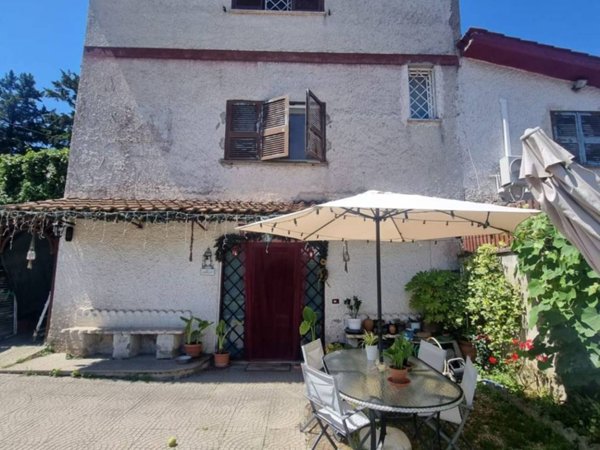 casa indipendente in vendita a Zagarolo