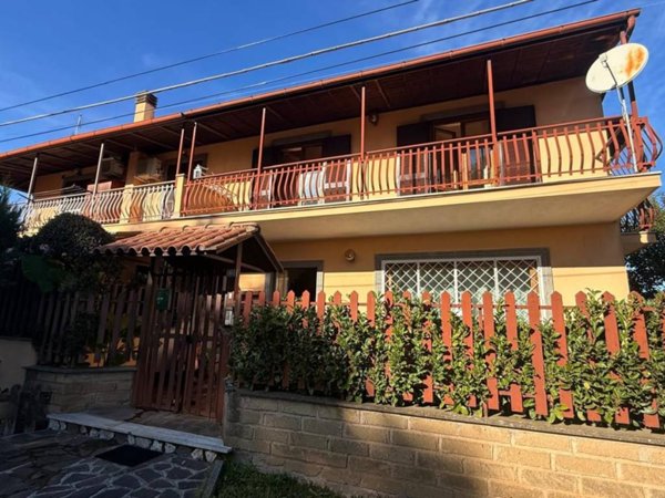 casa indipendente in vendita a Zagarolo in zona Valle Martella