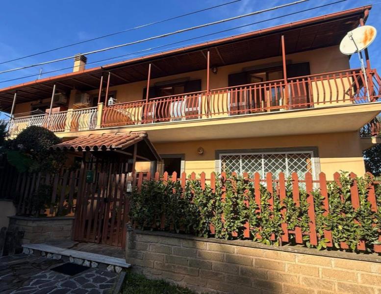 casa indipendente in vendita a Zagarolo in zona Valle Martella