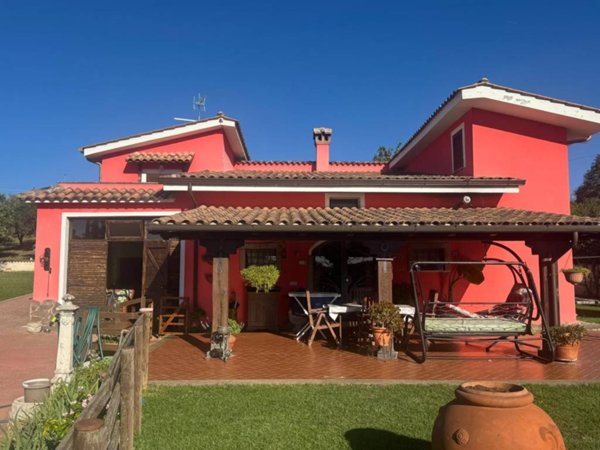 casa indipendente in vendita a Zagarolo