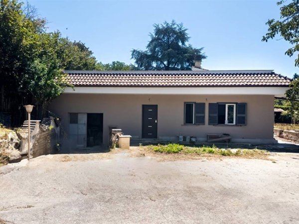 casa indipendente in vendita a Zagarolo