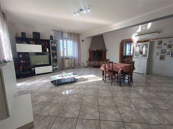 casa indipendente in vendita a Zagarolo in zona Valle Martella