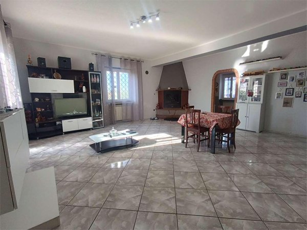 casa indipendente in vendita a Zagarolo in zona Valle Martella