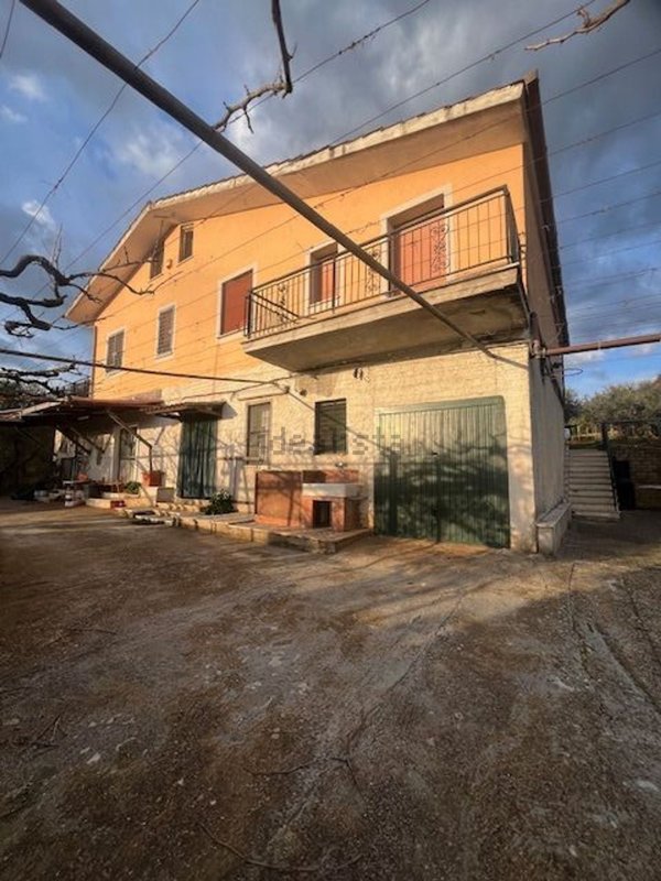 casa indipendente in vendita a Zagarolo