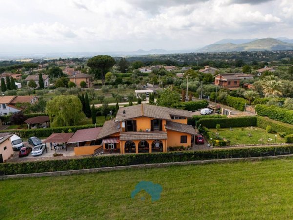 casa indipendente in vendita a Zagarolo