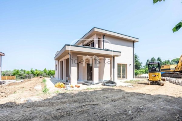 casa indipendente in vendita a Zagarolo