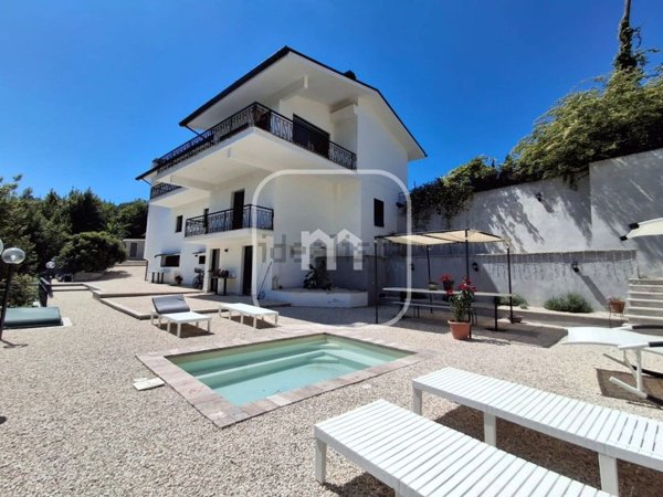 casa indipendente in vendita a Zagarolo