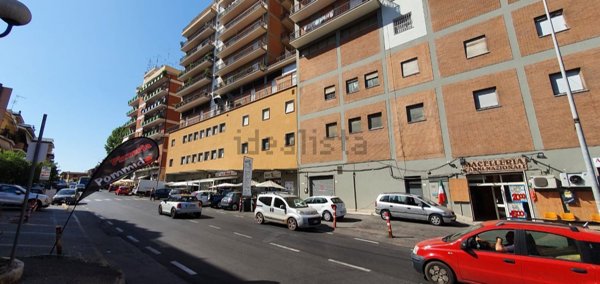 locale commerciale in vendita a Zagarolo