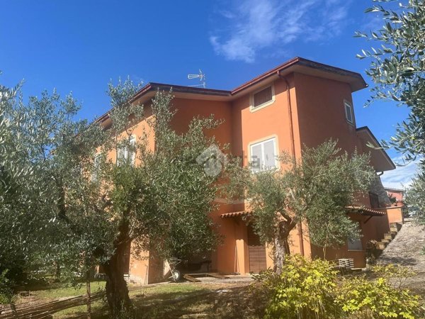 casa indipendente in vendita a Zagarolo