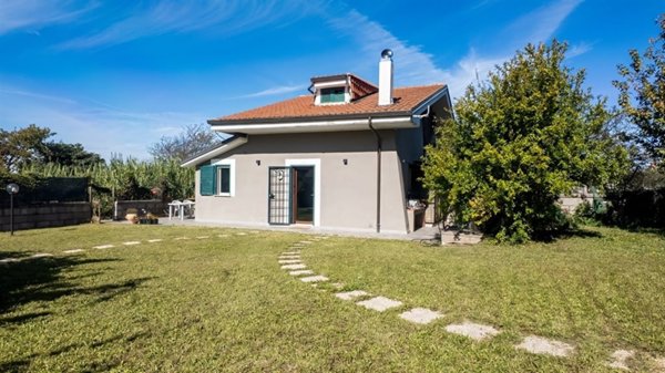casa indipendente in vendita a Zagarolo