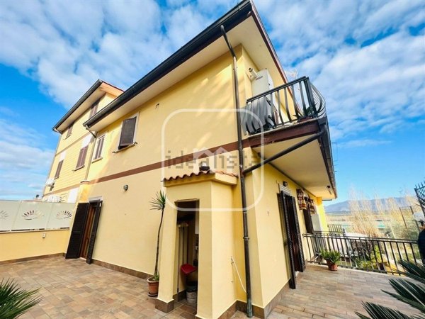 appartamento in vendita a Zagarolo in zona Valle Martella