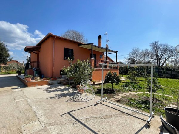 casa indipendente in vendita a Zagarolo