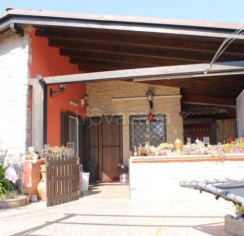 casa indipendente in vendita a Zagarolo