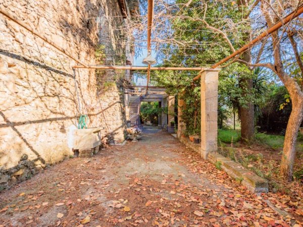 casa indipendente in vendita a Zagarolo