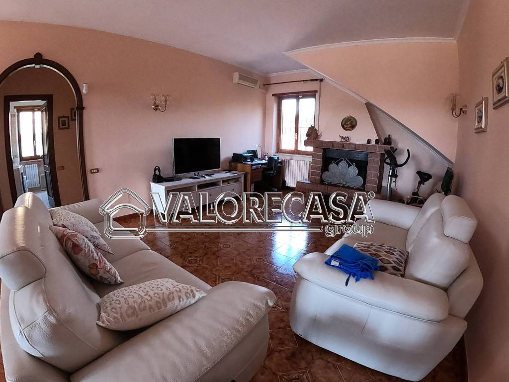 casa indipendente in vendita a Zagarolo in zona Valle Martella