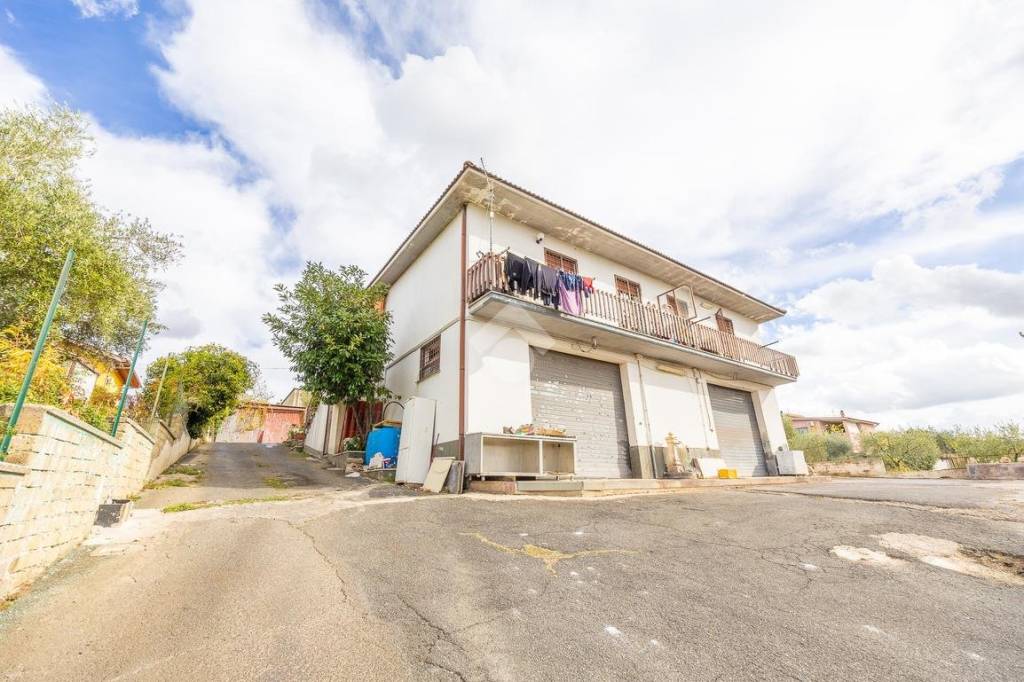 appartamento in vendita a Zagarolo in zona Valle Martella