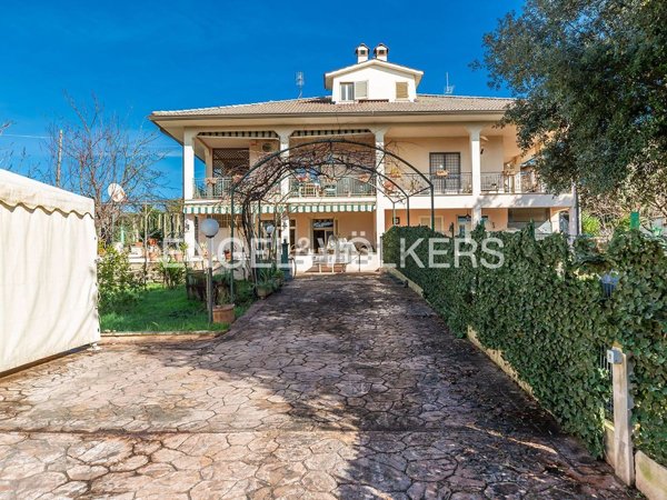 casa indipendente in vendita a Zagarolo