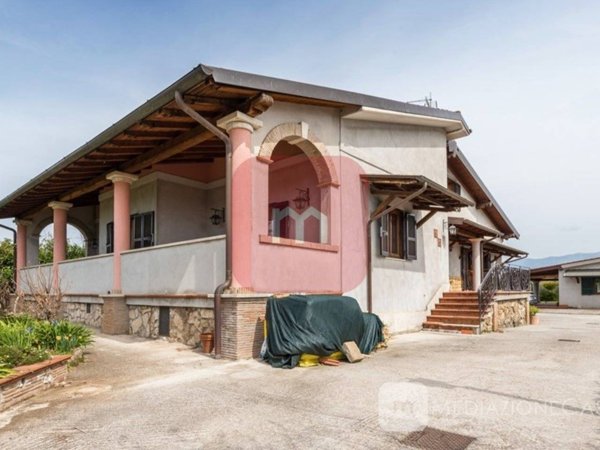 casa indipendente in vendita a Zagarolo