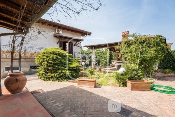 casa indipendente in vendita a Zagarolo