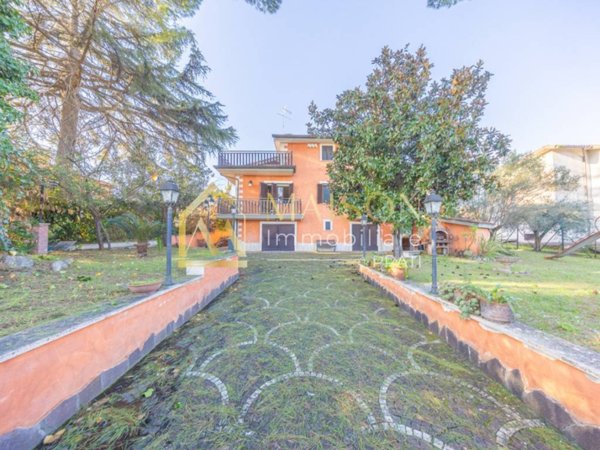 casa indipendente in vendita a Zagarolo in zona Valle Martella