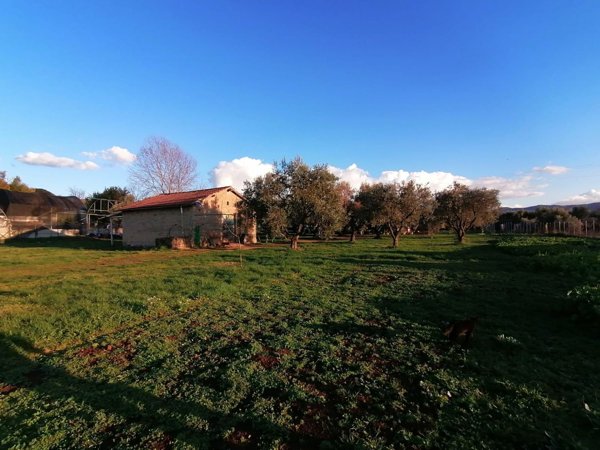 casale in vendita a Zagarolo