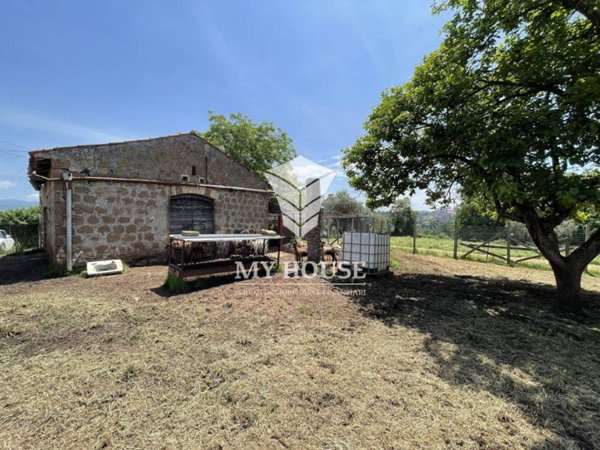 locale commerciale in vendita a Zagarolo