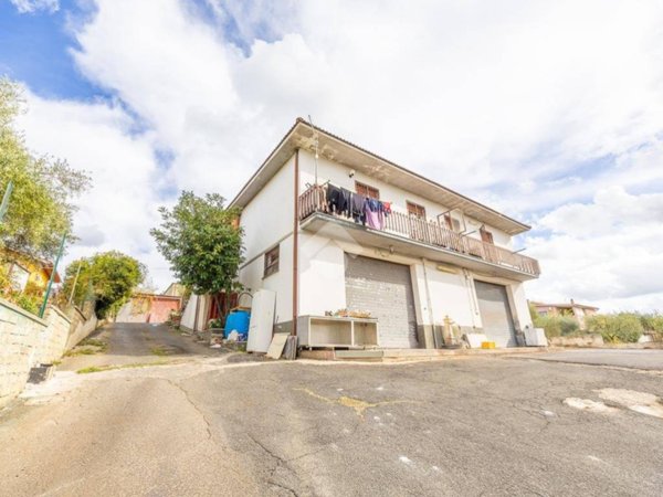 appartamento in vendita a Zagarolo in zona Valle Martella