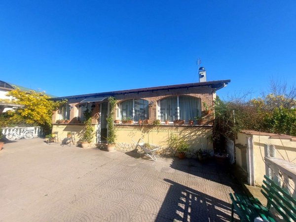 casa indipendente in vendita a Zagarolo in zona Valle Martella