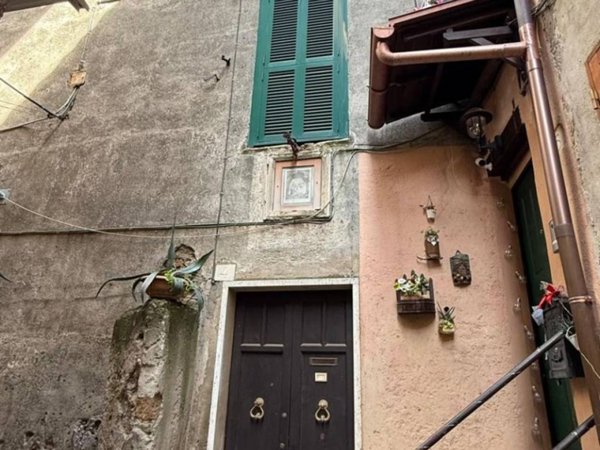 casa indipendente in vendita a Zagarolo in zona Valle Martella