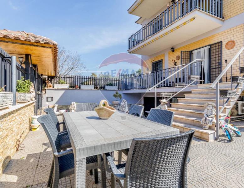 casa indipendente in vendita a Zagarolo in zona Valle Martella