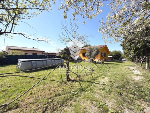 casa indipendente in vendita a Zagarolo