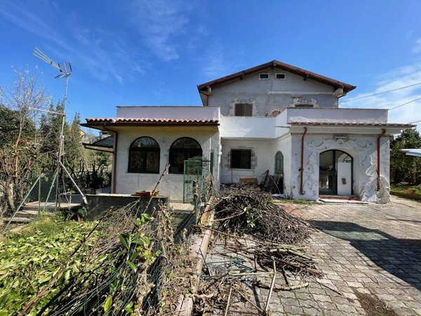 casa indipendente in vendita a Zagarolo