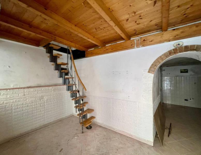 negozio in vendita a Zagarolo