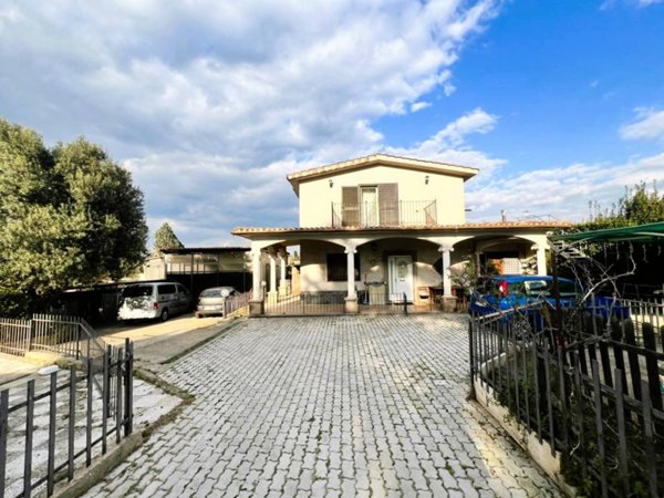 casa indipendente in vendita a Zagarolo in zona Valle Martella