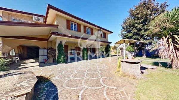 villa in vendita a Zagarolo