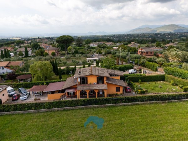 casa indipendente in vendita a Zagarolo