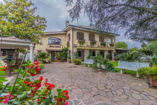 casa indipendente in vendita a Zagarolo