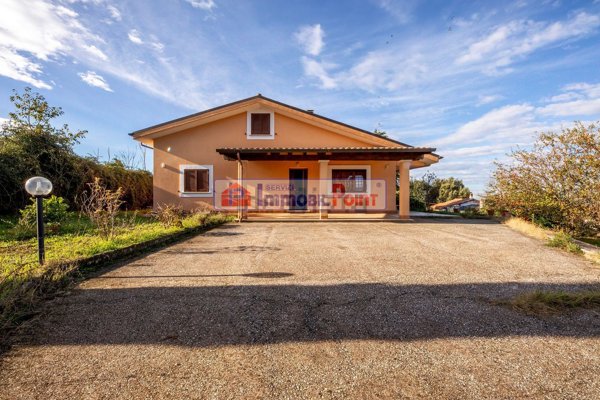 casa indipendente in vendita a Zagarolo