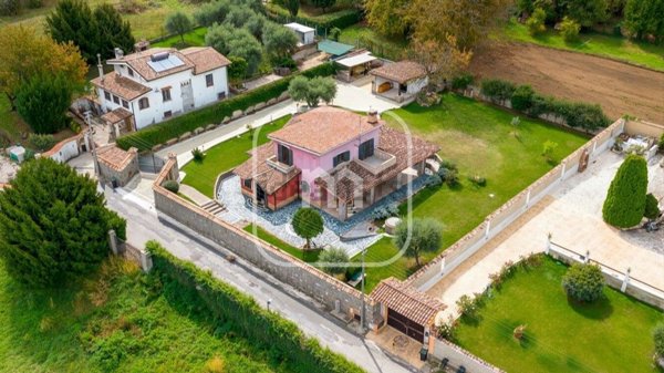 casa indipendente in vendita a Zagarolo