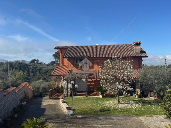 casa indipendente in vendita a Zagarolo