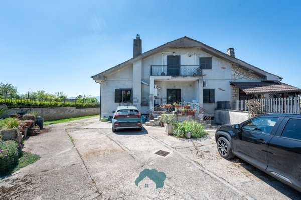 casa indipendente in vendita a Zagarolo