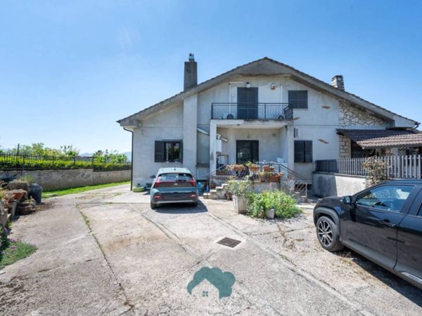 casa indipendente in vendita a Zagarolo