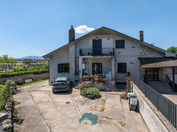 casa indipendente in vendita a Zagarolo