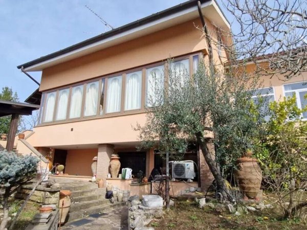 casa indipendente in vendita a Zagarolo